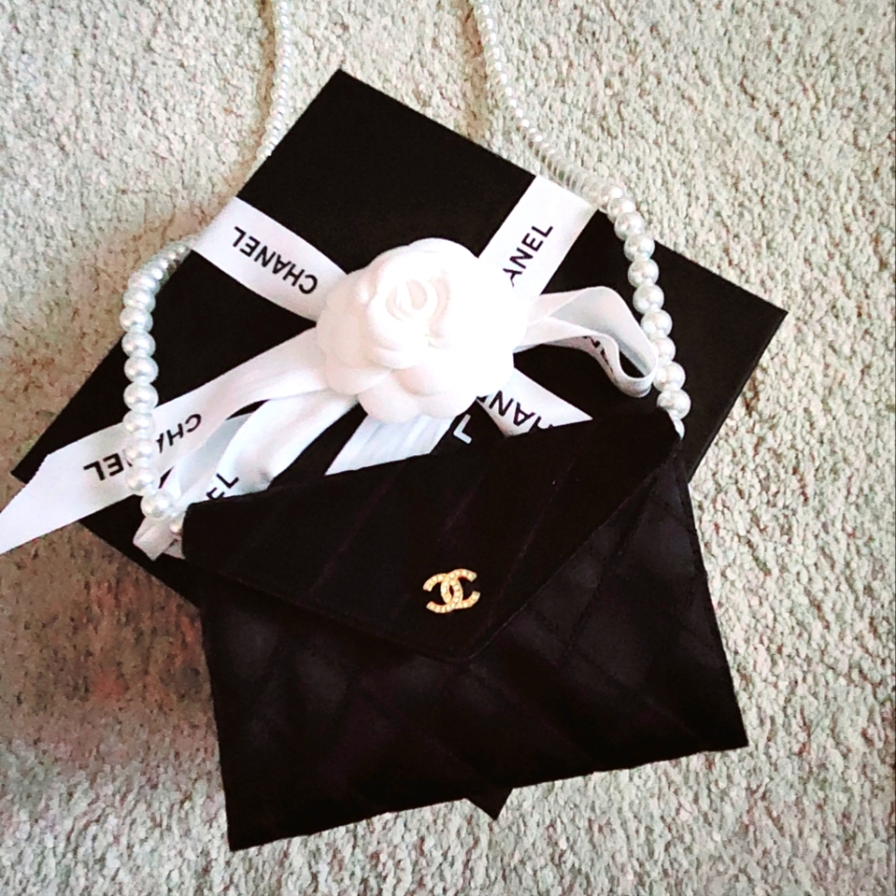 5️⃣0️⃣0️⃣ CHANEL Micro Purse/ Pearl Coin Purse - Picture 13 of 16